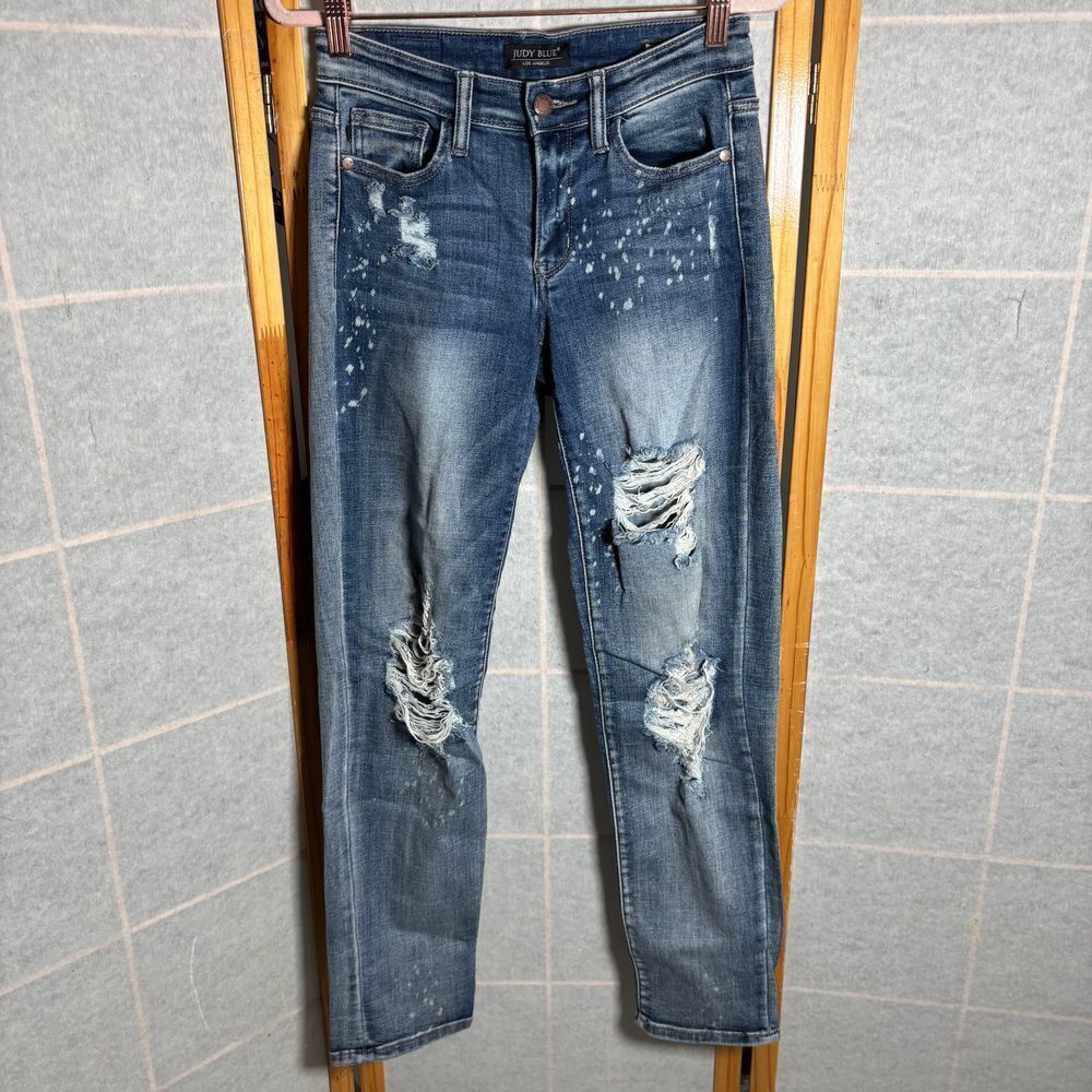 Judy Blue Mid Rise Boyfriend Fit‎ Distressed Medium Light Wash Women's Sz 3/26